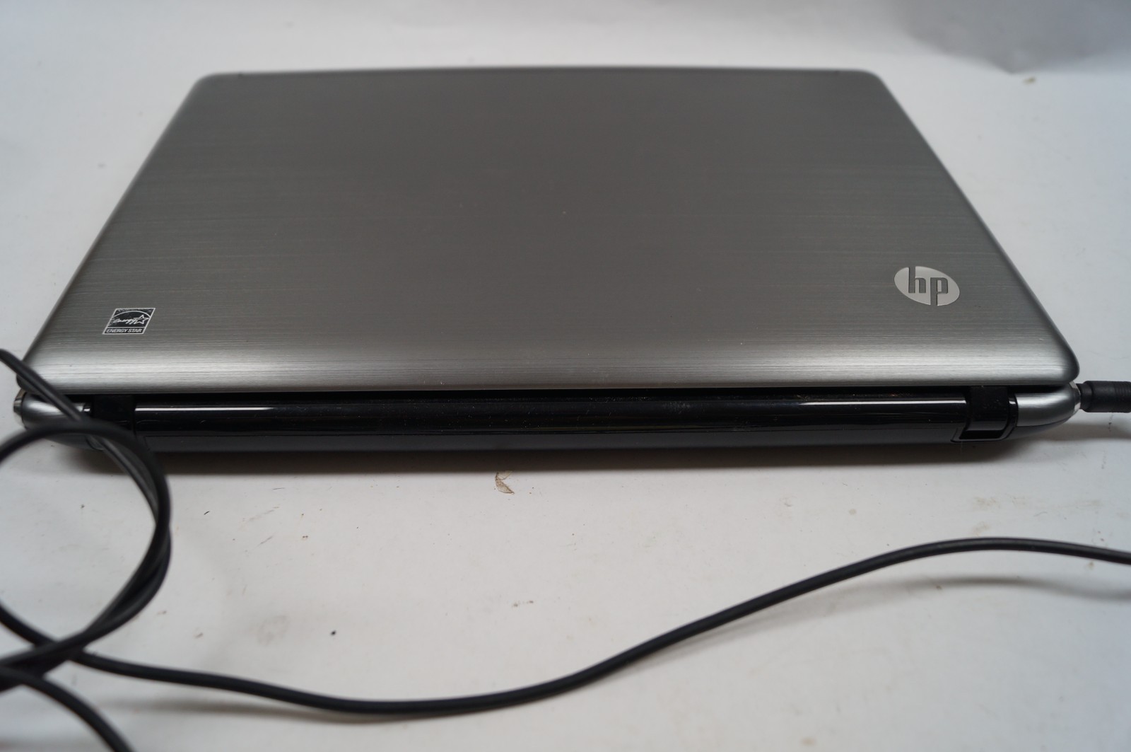 HP PAVILION DM3 13.25″ 1.6MHz 4GB Mem Win7 No HD Missing Bottom Cover PoR E112