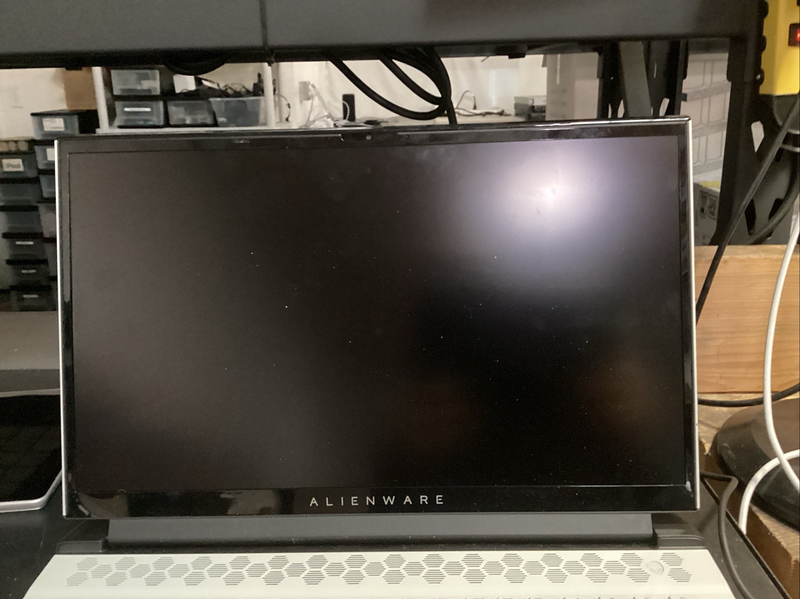 ALIENWARE M17 R3 i9-10980HK 32GB RAM 512GB (x2) SSD RTX 2070 No OS/CHARGER