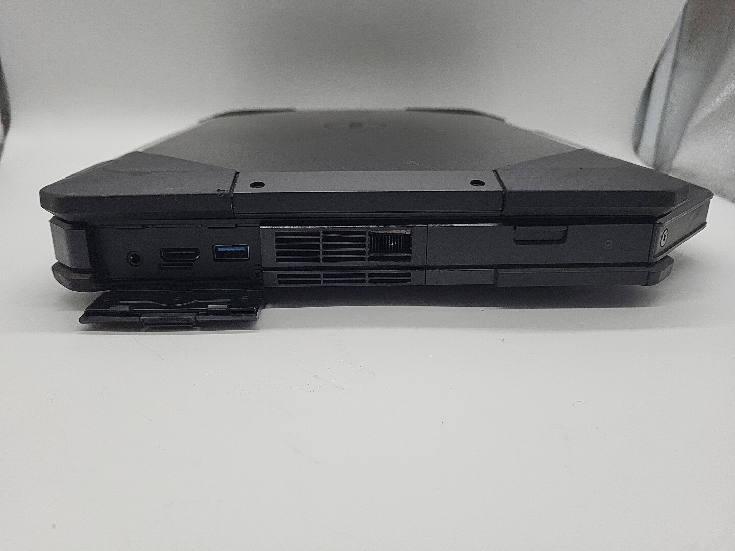 Dell Latitude 5414 Rugged 14″ Core i7-6600U 2.60GHz 16GB RAM 512GB SSD Win 10Pro