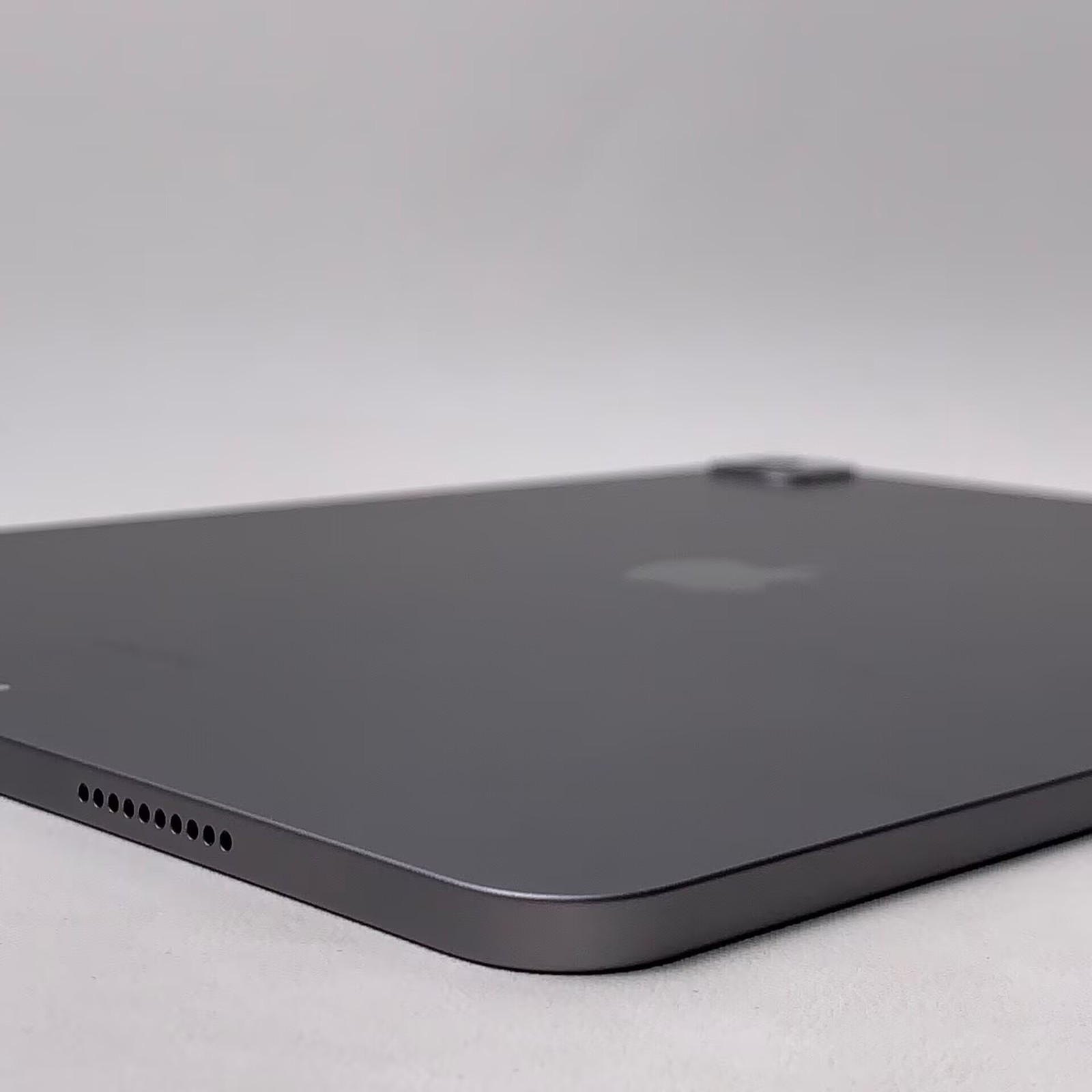 Apple iPad Pro 12.9 (2022) 12.9″ WI-FI 128GB 256GB 512GB 1T iPadOS 16.1 10758mAh