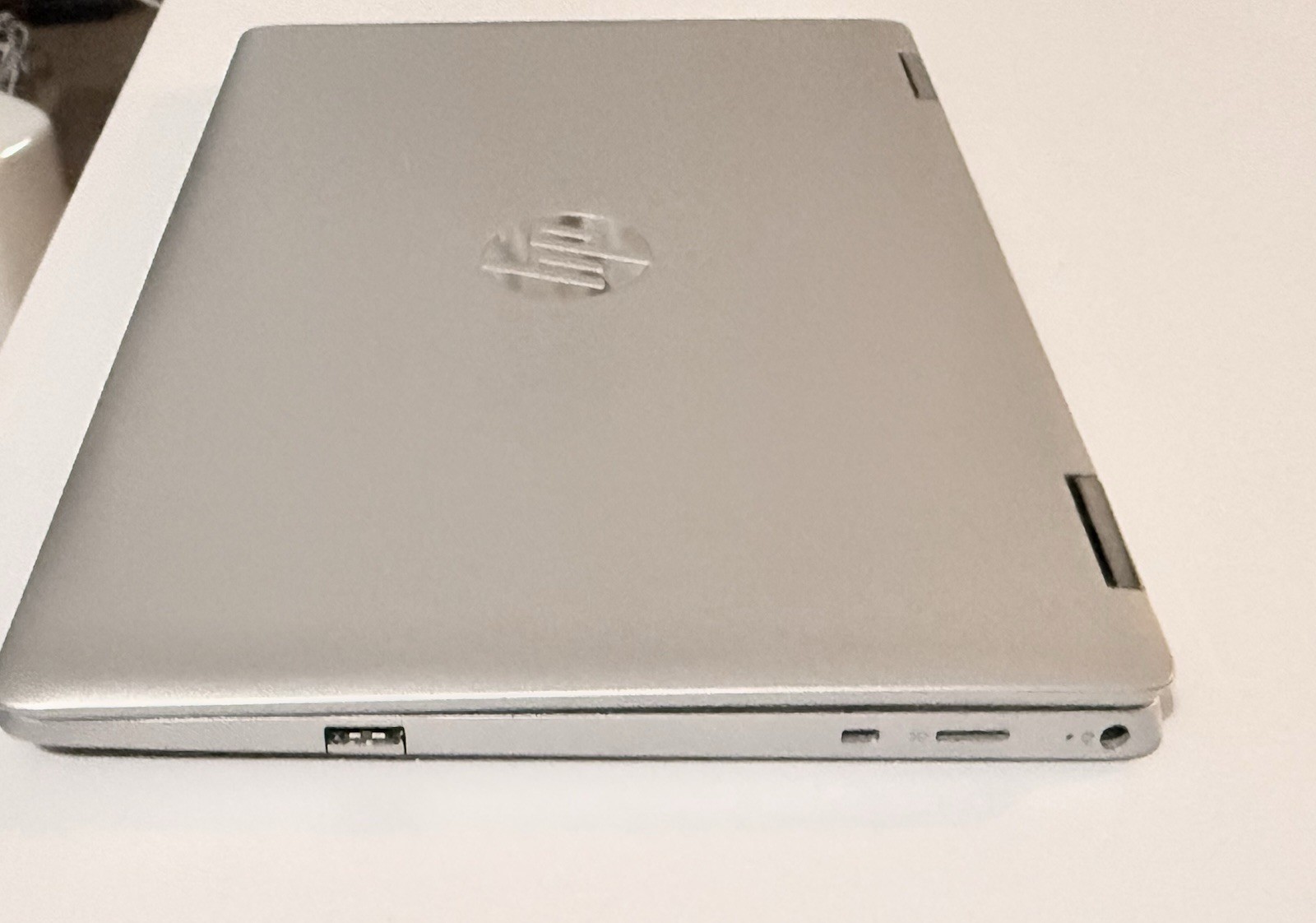 HP Pavilion x360 11m-ap0xxx 11″ 2-in-1 Touch Pentium N5000 4GB eMMC W11H