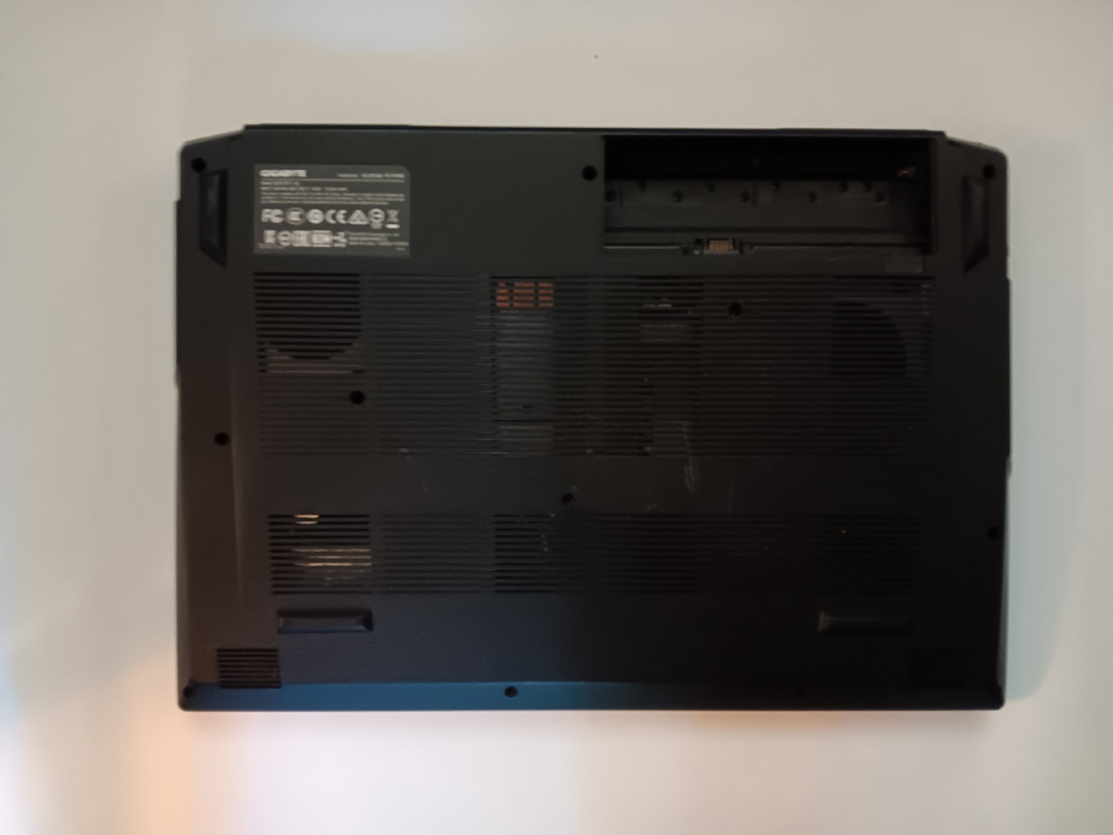 Gigabyte A5 X1 Gaming Laptop PC – For Parts