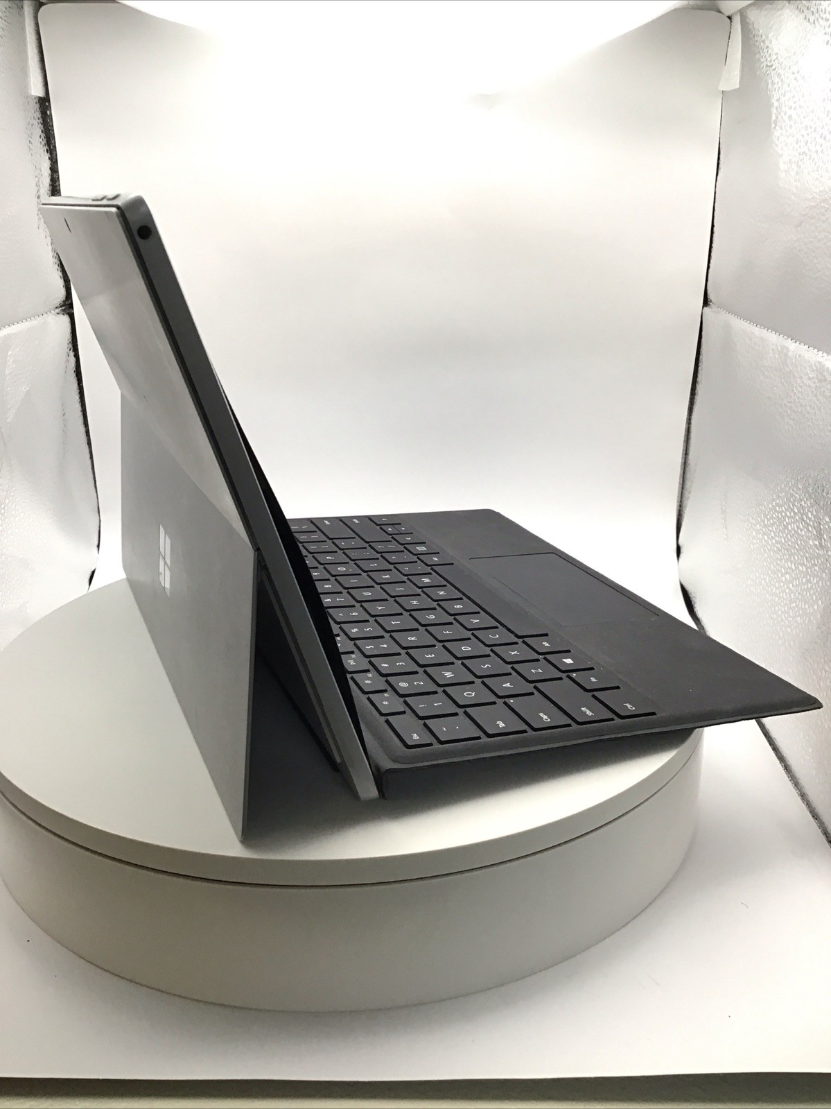 Microsoft Surface P6 12.3″ 1796 Laptop i5-8250U 8GB RAM 256GB SSD W11P SCREEN RD