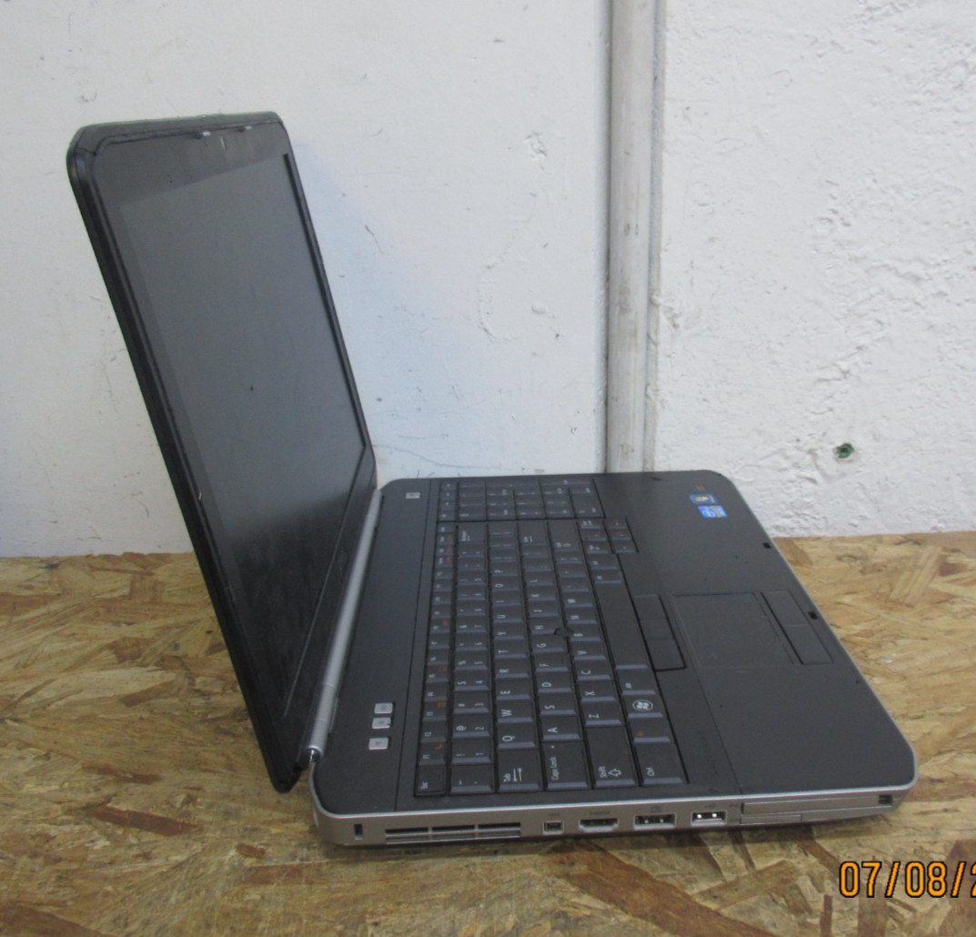 Dell Latitude E5520 Laptop i5-2ND @ 2.5GHz 4GB RAM | NO BATTERY, NO HDD, NO OS |