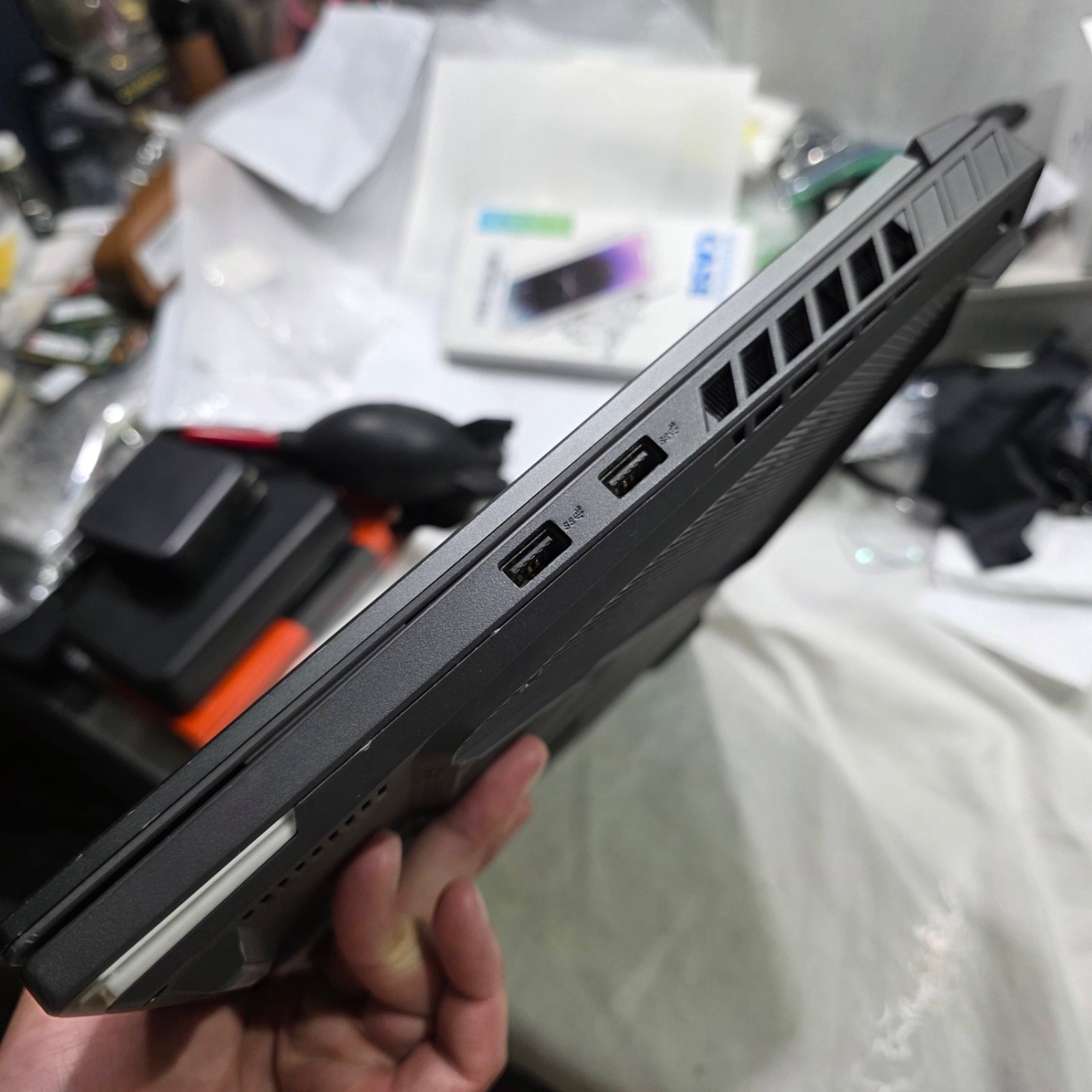 ASUS ROG Strix G16 FHD+ 165Hz Ryzen 9 8940HX 32GB 1TB RTX 5070Ti 140W 12GB WNTY