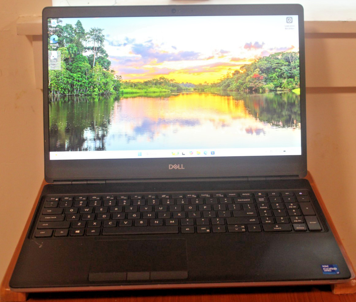 DELL PRECISION 7560 INTEL i7-11850H @ 2.50GHz 16 GB RAM SSD 512 GB WIN 11 PRO.