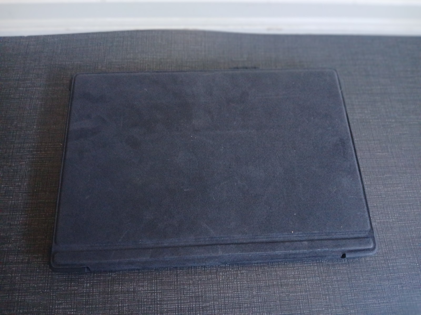 Microsoft Surface Pro 4 12.3″ i5-6300U 4GB DDR3 128GB SSD Windows 11 (working)