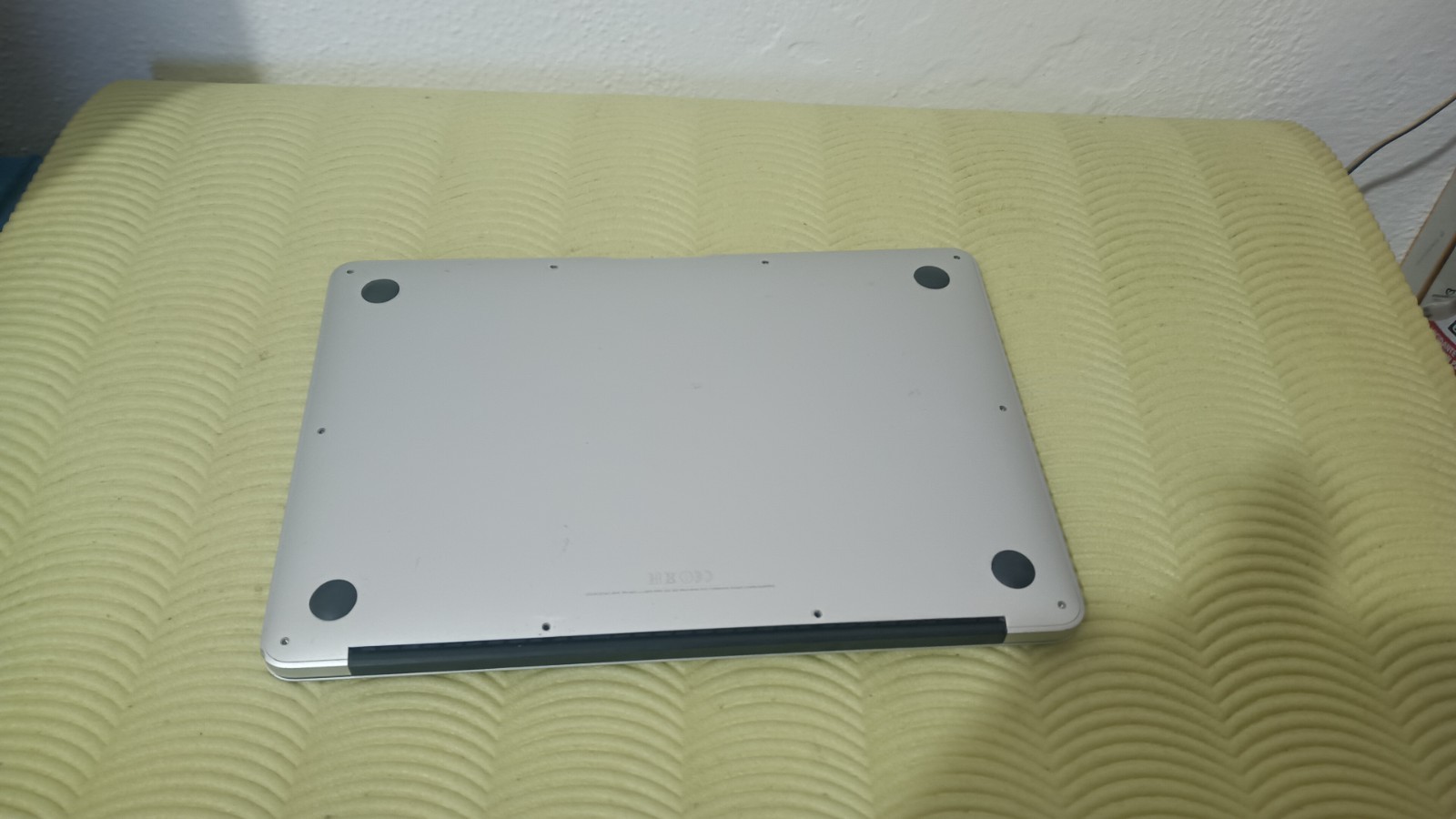 macbook air a1466 13″ 2012 i5 4GB 256gb ssd OSX CATALINA