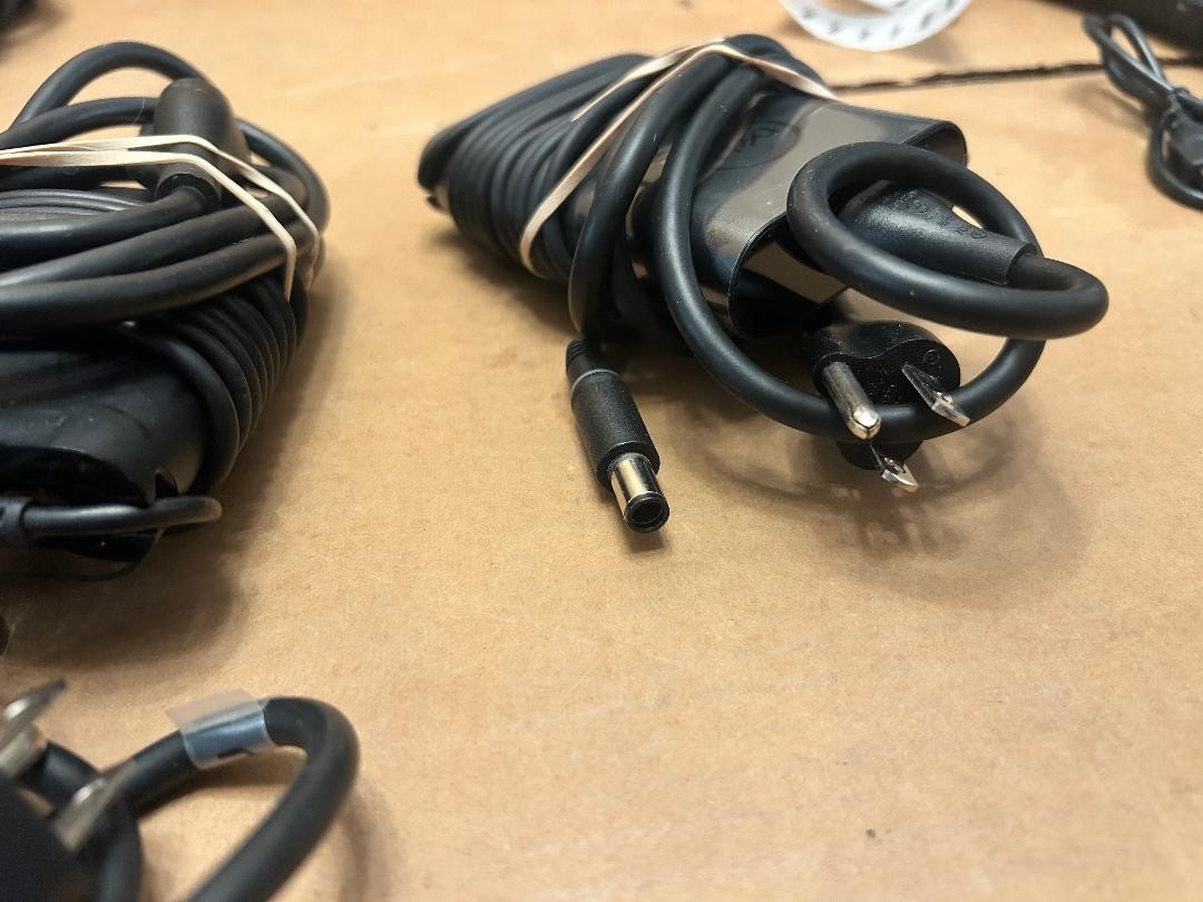 Qty.13 Dell 65W Laptop Adapters 03F1CN 0FPC2Y 06TFFF 0JNKWD