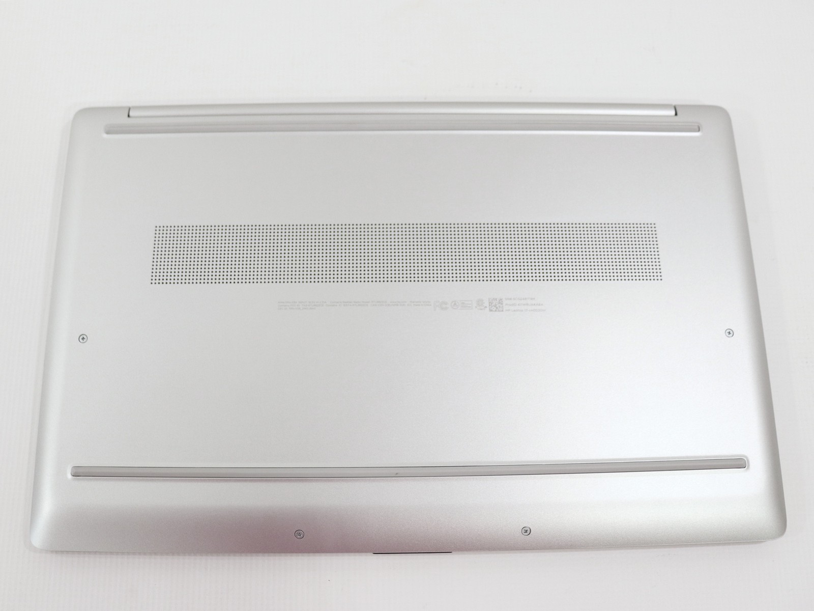 HP Laptop 17-CN003NR 17″ Intel Pentium Silver N5030 8GB 256GB NVMe Win 11 Home