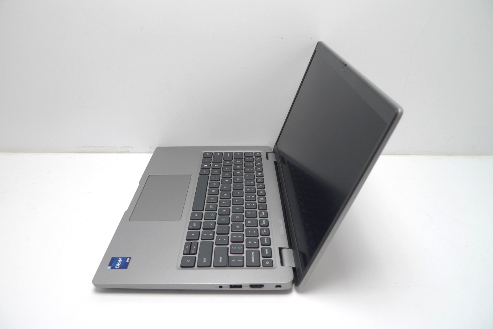 Dell Latitude 5440 | i5-1350P | 16GB RAM | 512GB NVMe | Linux | Cord | Read