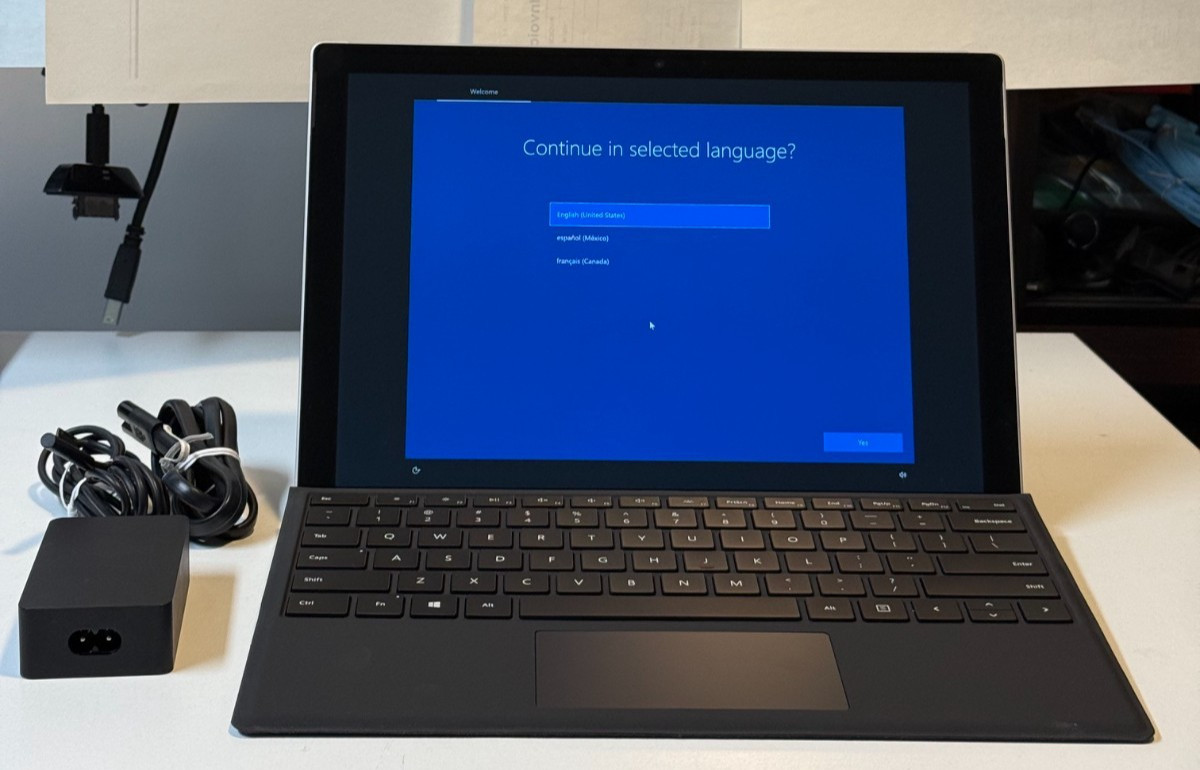 MICROSOFT SURFACE PRO 6, 12.3″, 512GB SSD, 16G RAM i7, W11 PRO & MS KEYBOARD