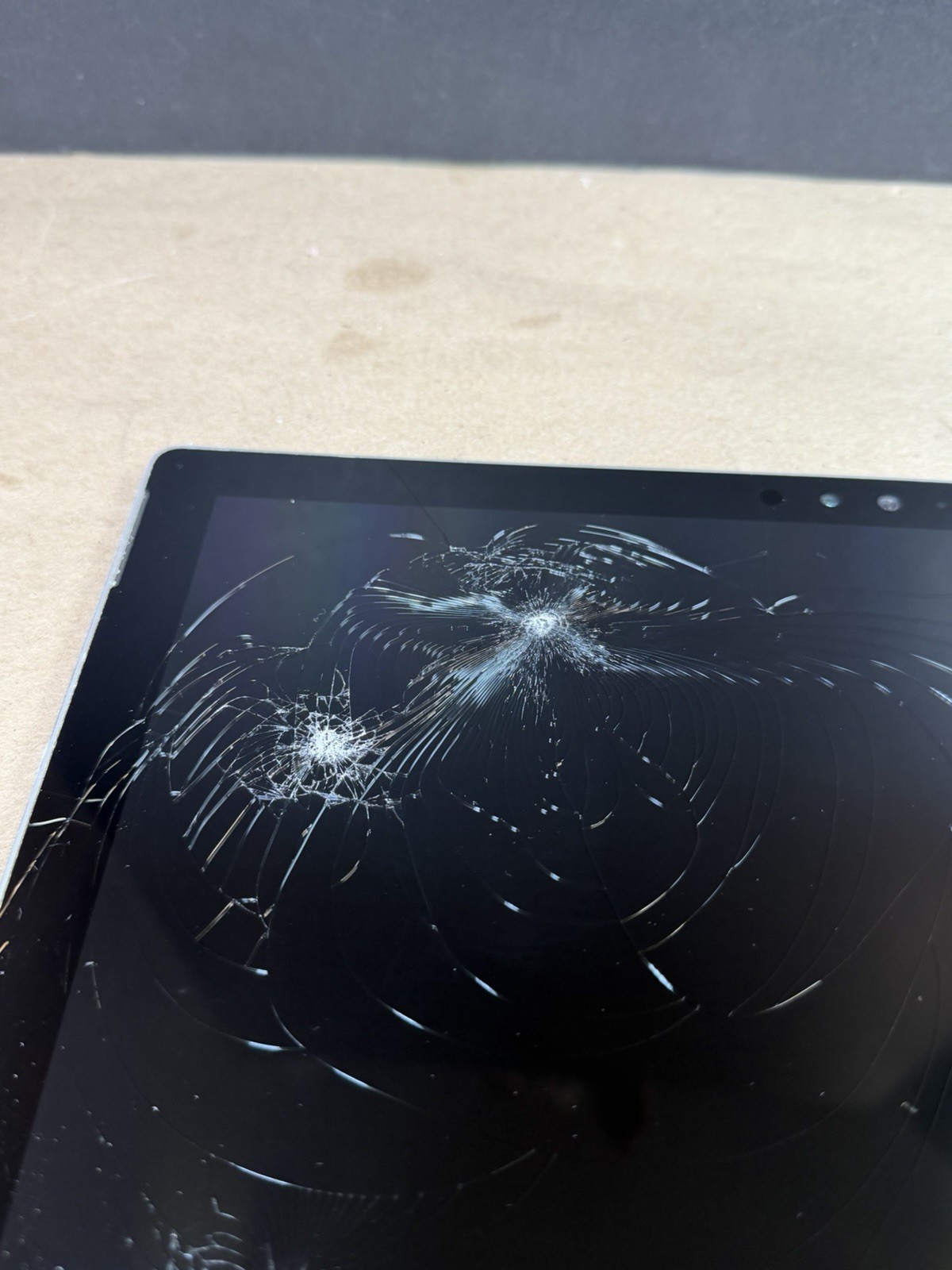 Microsoft Surface 1724 -128GB FOR PARTS REPAIR SHIPS FAST!