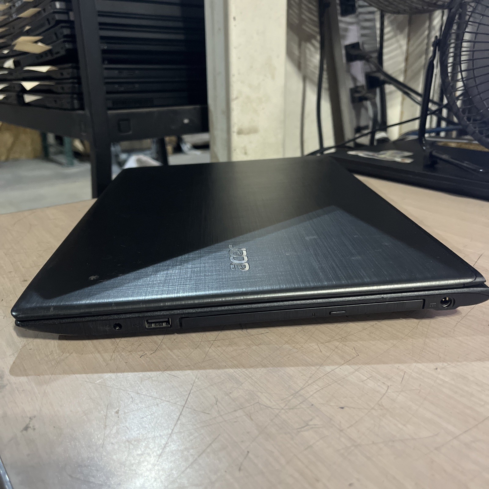 ACER ASPIRE E5-575 SERIES INTEL CORE I3 7TH GEN 4GB RAM NO HD