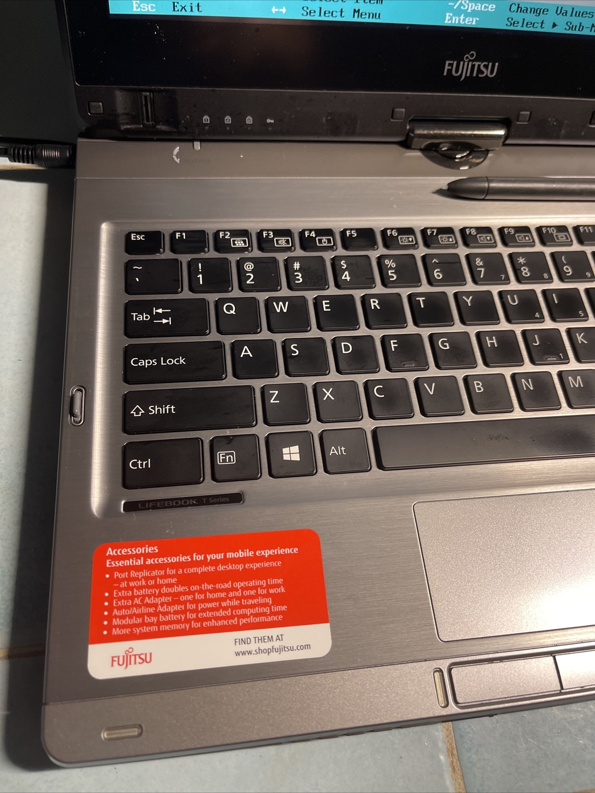 FUJITSU LIFEBOOK T902 CORE i5 2.7GHz 8GB RAM TOUCH No HDD