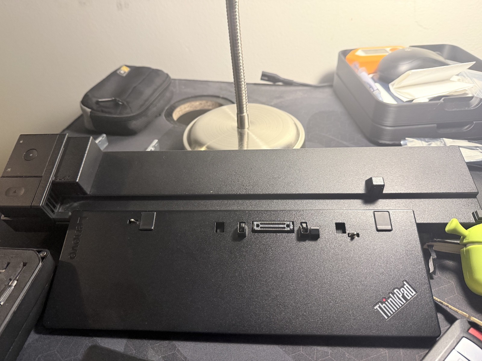 Lenovo ThinkPad P50 (Intel Core i7-6700HQ 16GB RAM) + Pro Dock 40a5 | no storage