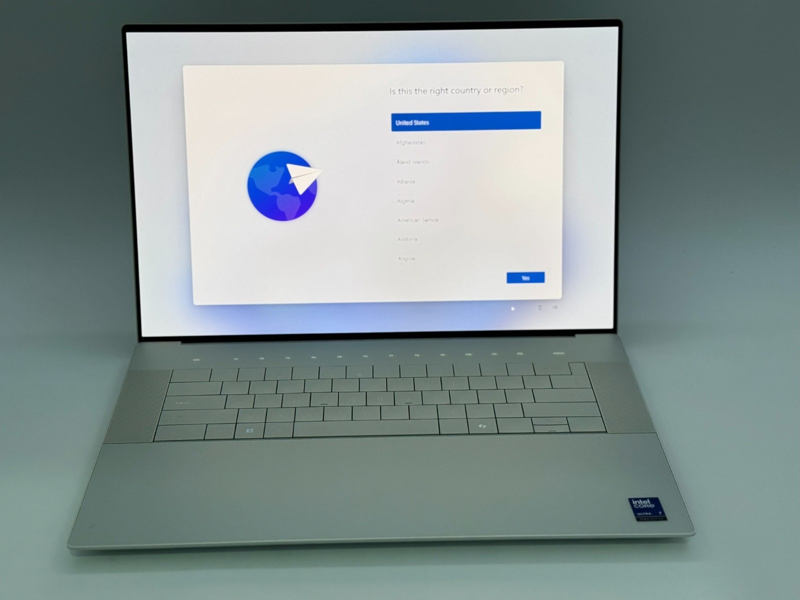 Dell XPS 16.3″ 4K OLED Touch Intel Ultra 7 255H 32GB 1TB RTX 5050 Win11 Laptop