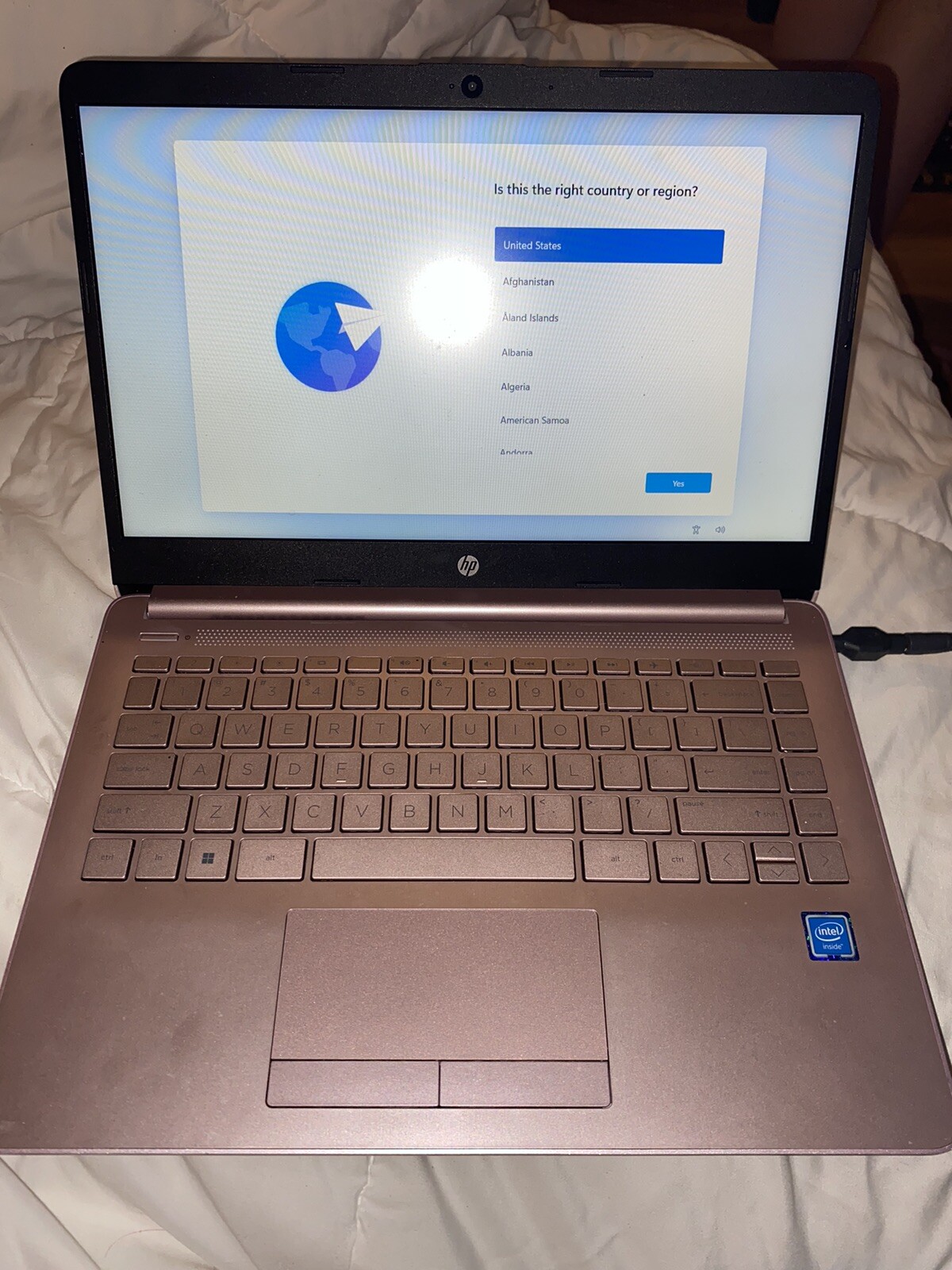 HP Stream 14-CB122DS 14” (64GB eMMC Intel Celeron N4020 1.1GHz 4GB RAM) Laptop
