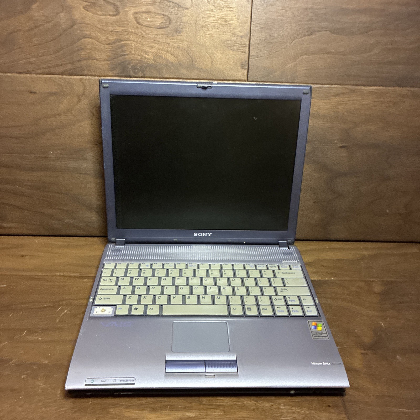 Sony Vaio PCG-V505EX PCG-6B1L Laptop Vintage ((FOR PARTS REPAIR UNTESTED))