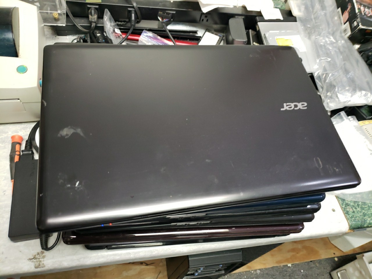 Acer Aspire E5-571P-55TL QUAD i5-4210U 1.7GHz 4GB WIN 10 NO POWER CORD FREE SHIP