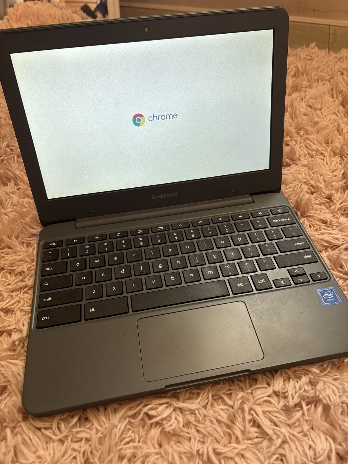 Samsung Chromebook 3 – Intel Dual-Core Celeron N3060, 11.6” HD, 4GB ram, 32GB