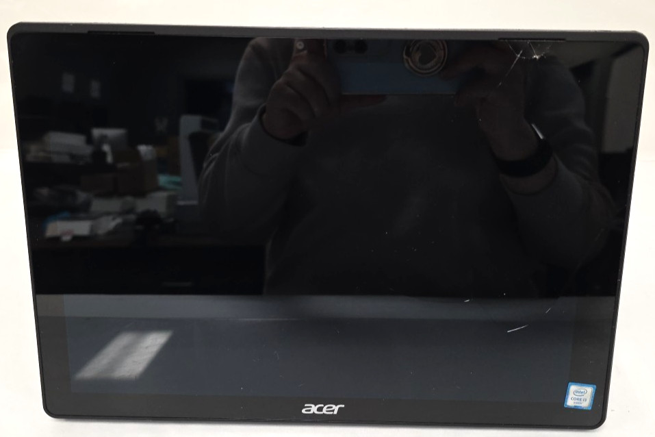 Acer Switch Alpha 12|4GB RAM|128GB SSD| Cracked Screen|NO POWER/FOR PARTS/REPAIR