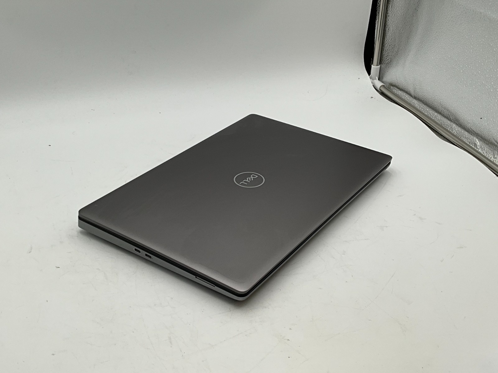 DELL Precision 7560 i7-11850H 2.50g 32GB 1tb T1200 15.6″ WIN11 Laptop FHXJ6J3