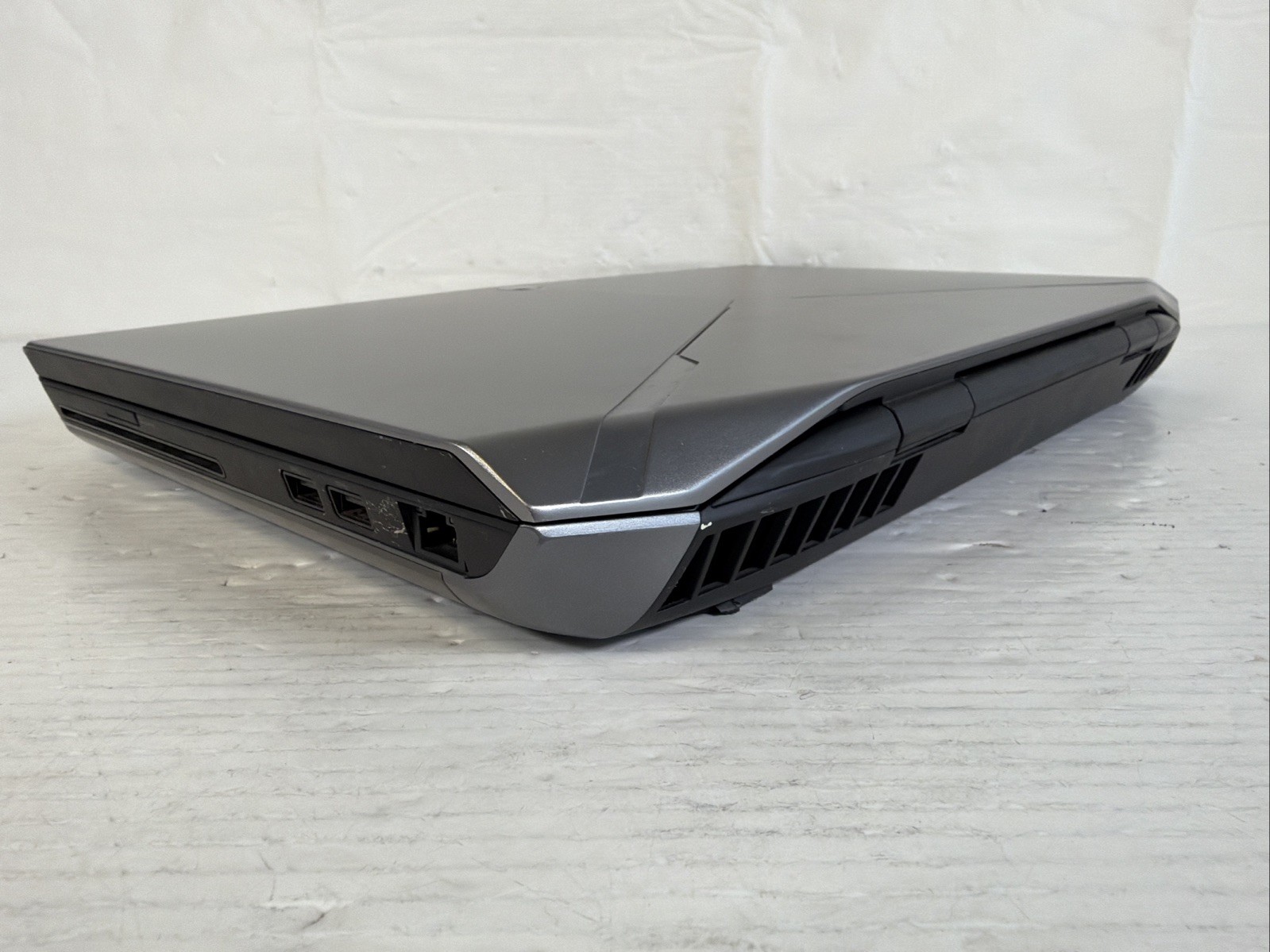 Alienware 17 P18E Gaming i7-4900MQ 32GB RAM GTX 770M 17″ 256 GB NVMe Win 11 Pro