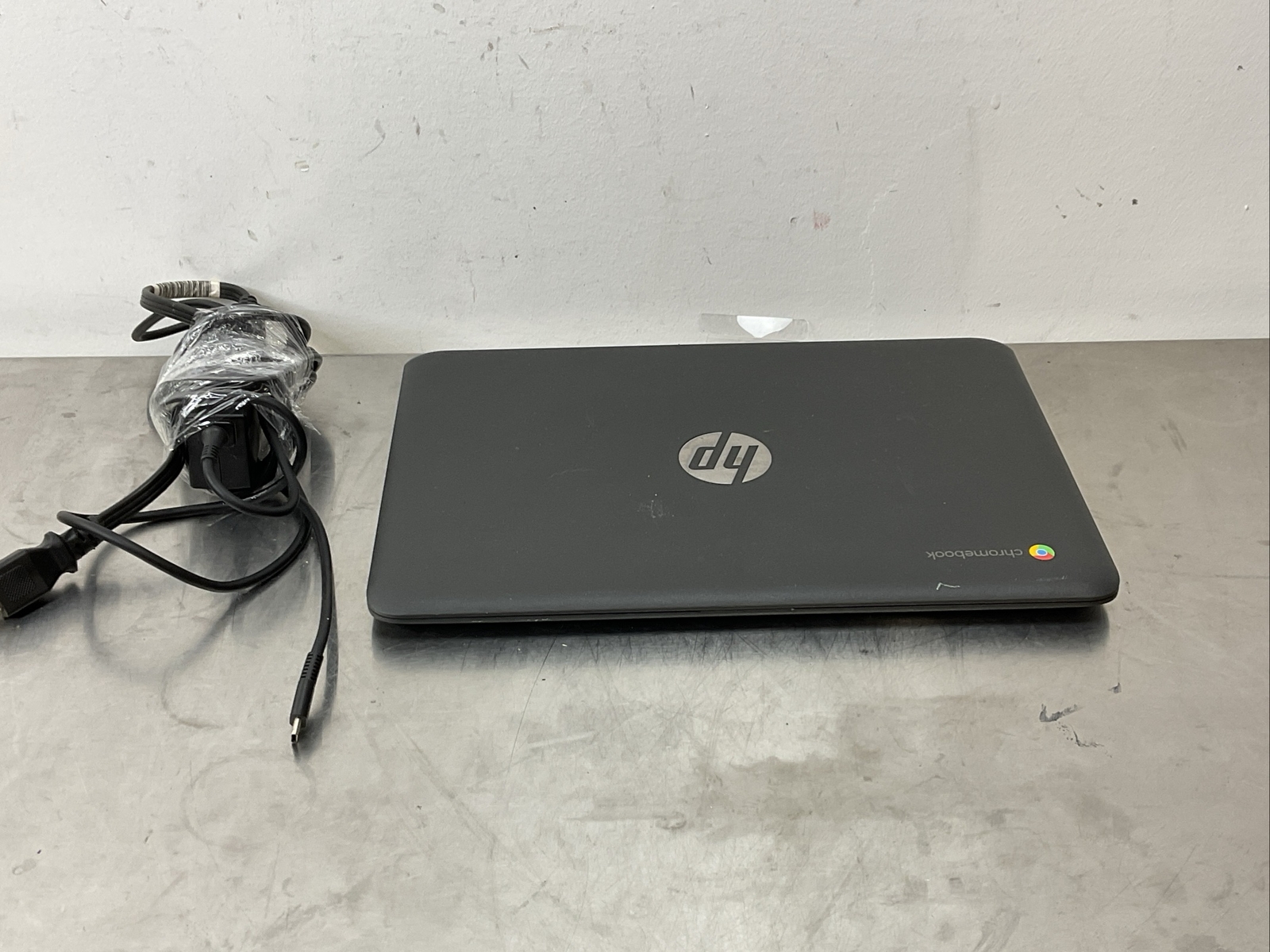HP Chromebook 11A-NB0013DX 11.6″ HD Intel Celeron N3350, 4GB RAM, 32GB