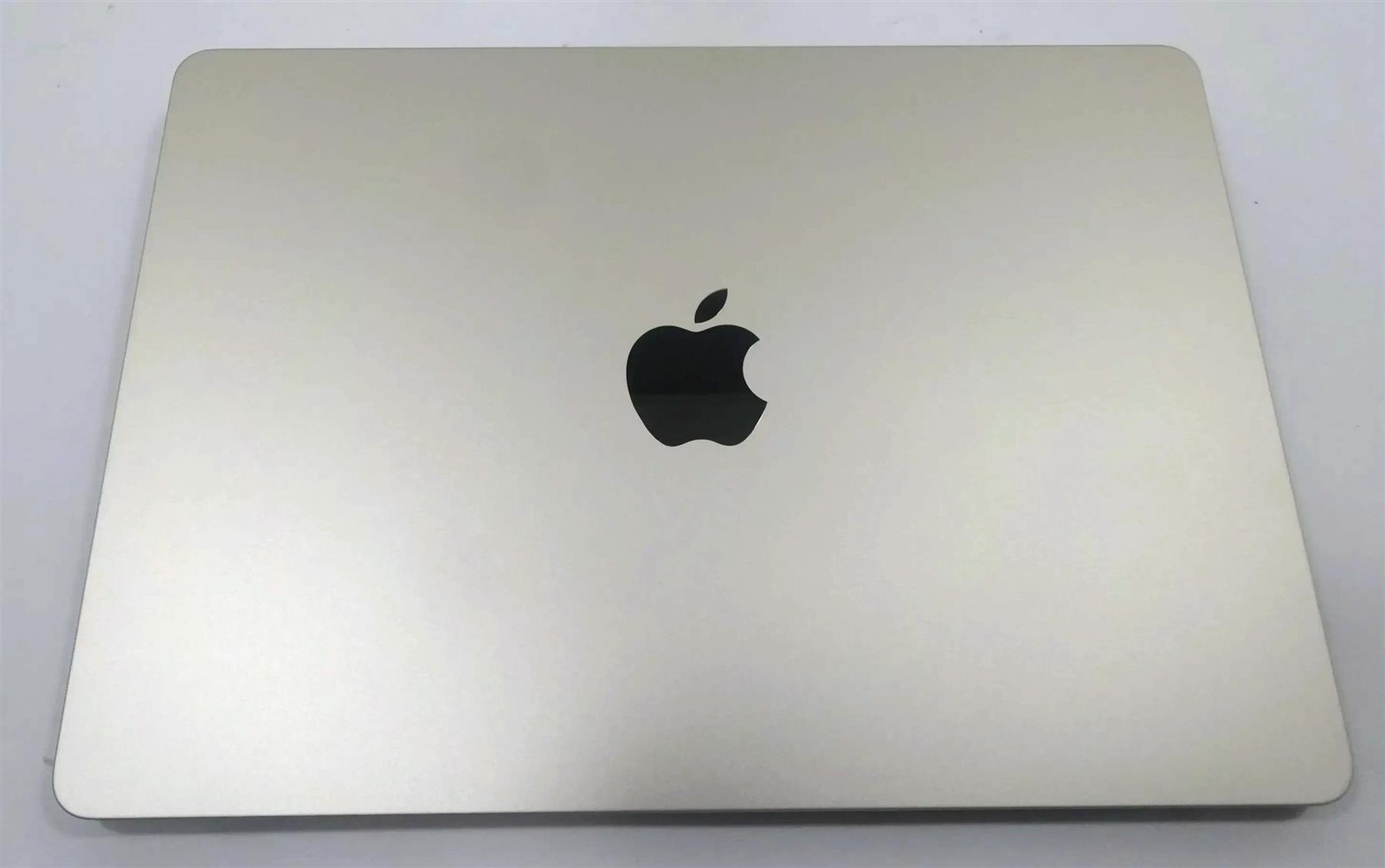 Apple MacBook Air 2022 A2681 13.6″ M2 8C CPU 3.5GHz 8GB 256GB SSD Open Box