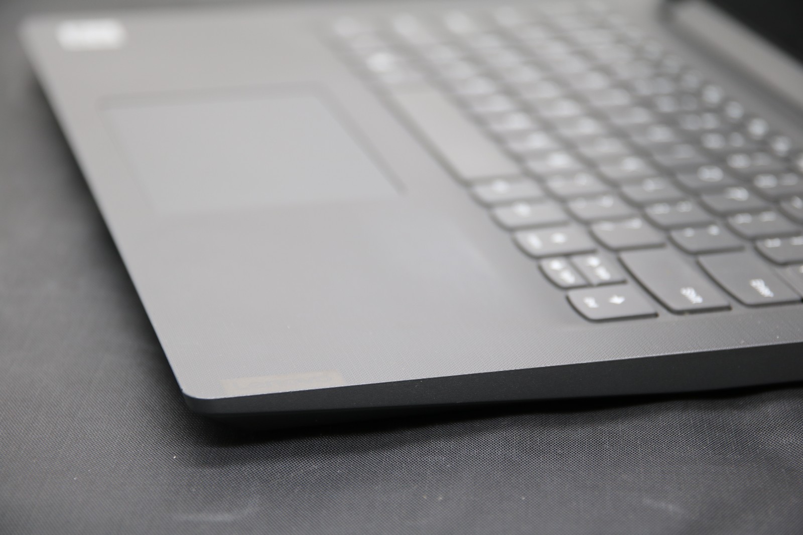 Lenovo ThinkBook 14 IIL 14″ – No Power, No Ram, No SSD – For Parts