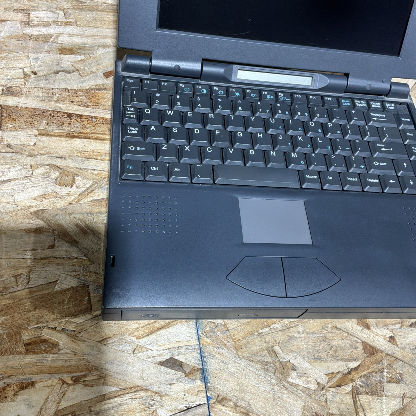 Rare Sager Clevo Model 86 Notebook Computer Vintage Laptop Untested No HD C318