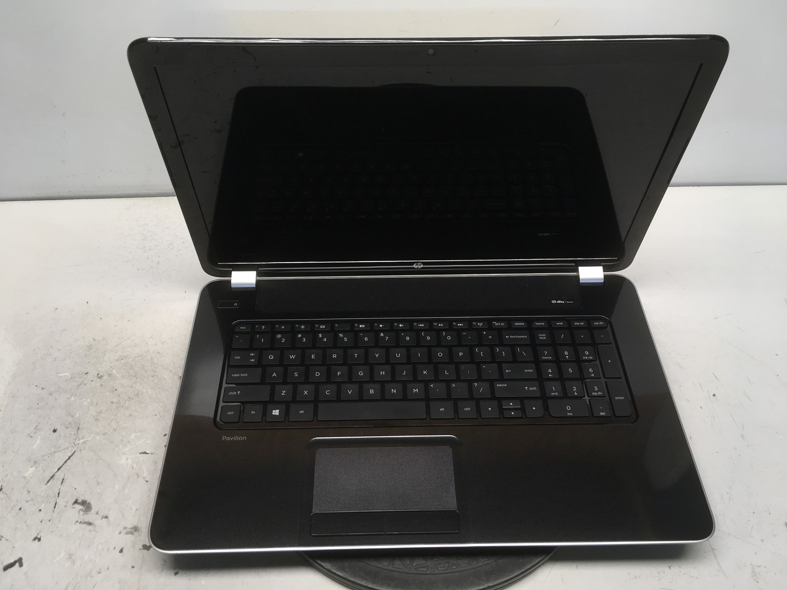 HP Pavilion 17-E079NR AMD A8-4500M 1900MHz 6 GB NO HDD No Batt