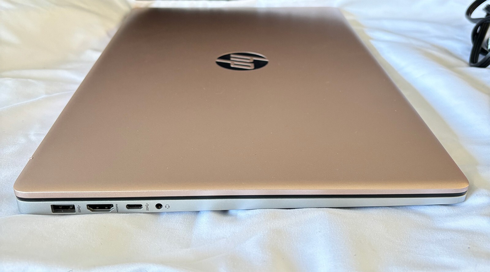 HP 17-cn0445nr – Win11, 4GB RAM, 17.3”, Lightly Used, Excellent Condition, Gold