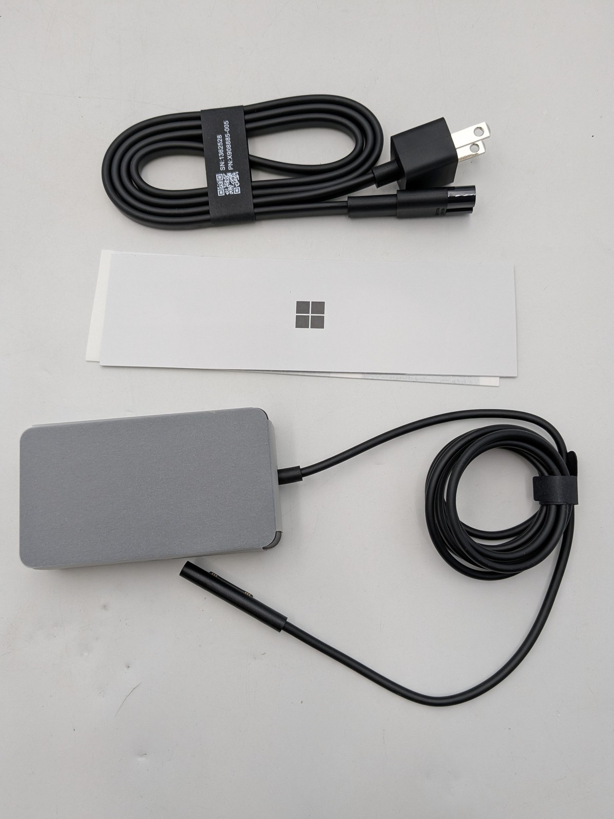 Microsoft Surface Pro 11 13″ Snapdragon X Plus 16GB DDR5 512GB SSD Windows 11H