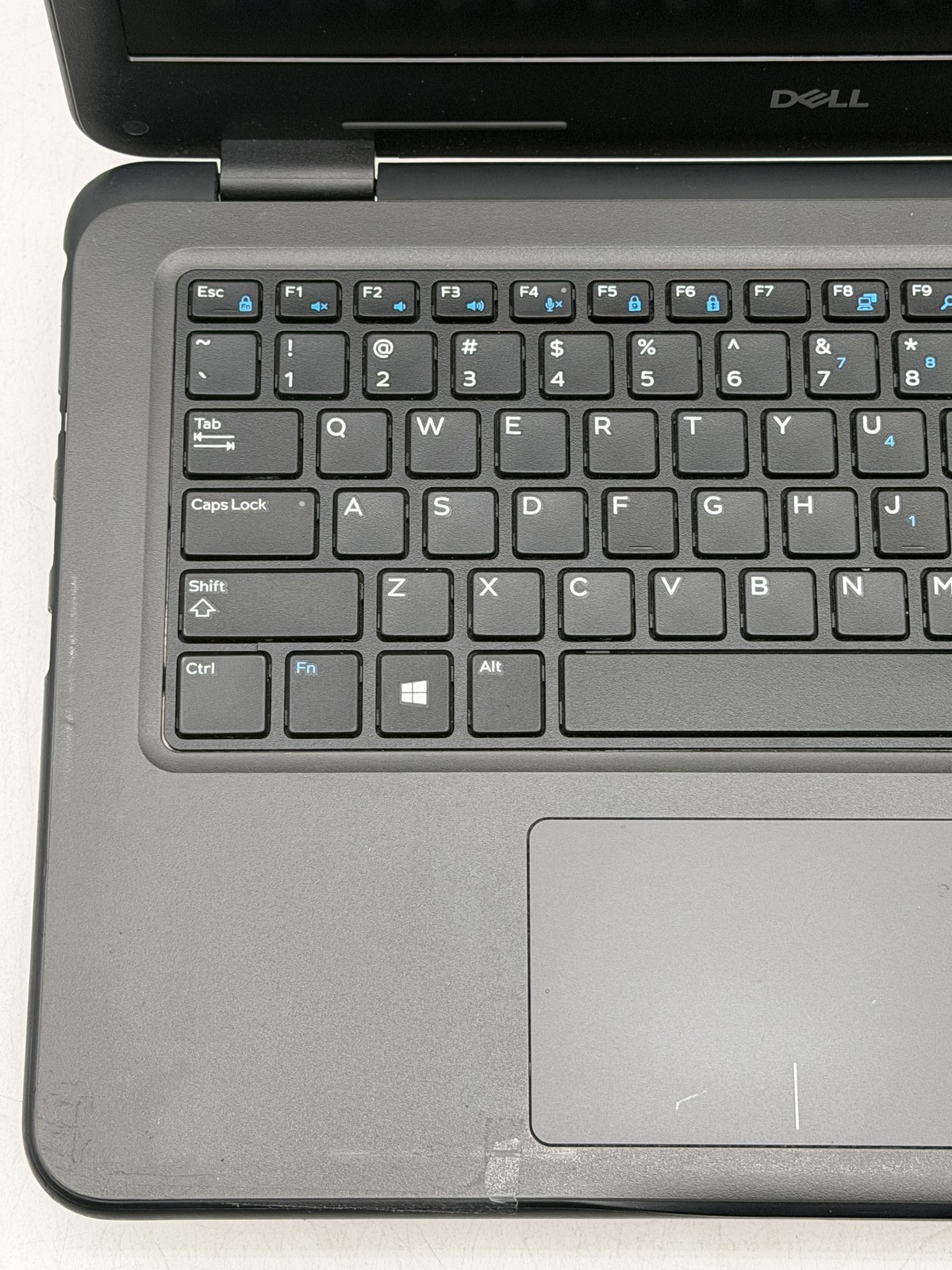 Dell Latitude 3310 13.3in i5-8265U 8GB 128GB NO OS – (READ)