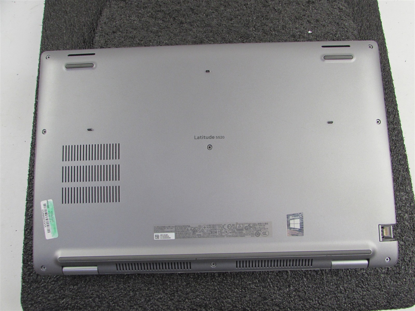 DELL LATITUDE 5520 1920X1080 FHD CORE I7-1185G7 NO SSD 8GB RAM NO O.S