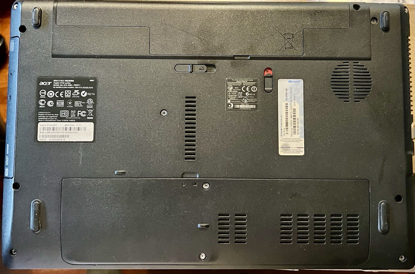 Acer Aspire 5733Z-4851 Laptop (For Parts/Repair)