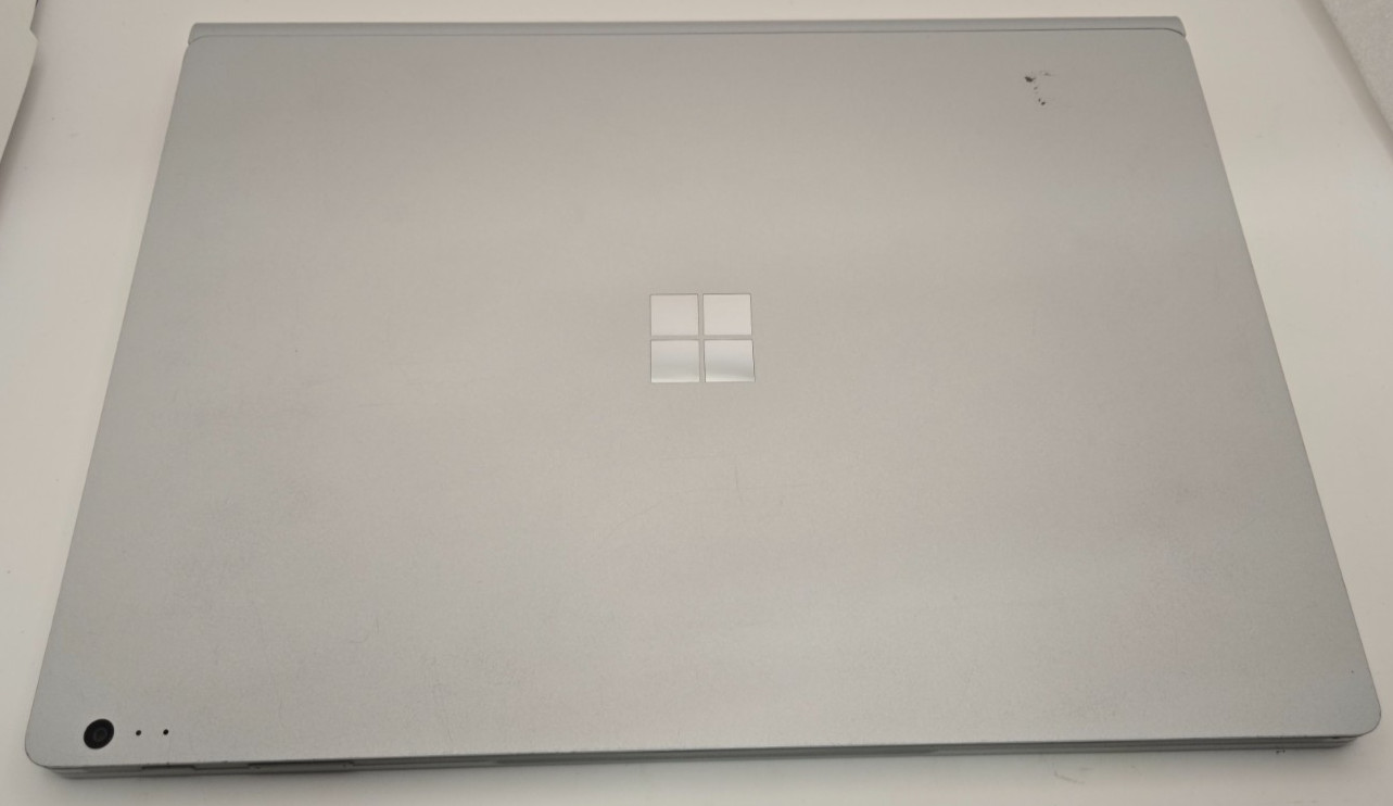 Microsoft Surface Book 13.5″ i5 128 GB SSD 8GB RAM Wins 11 Touch Screen