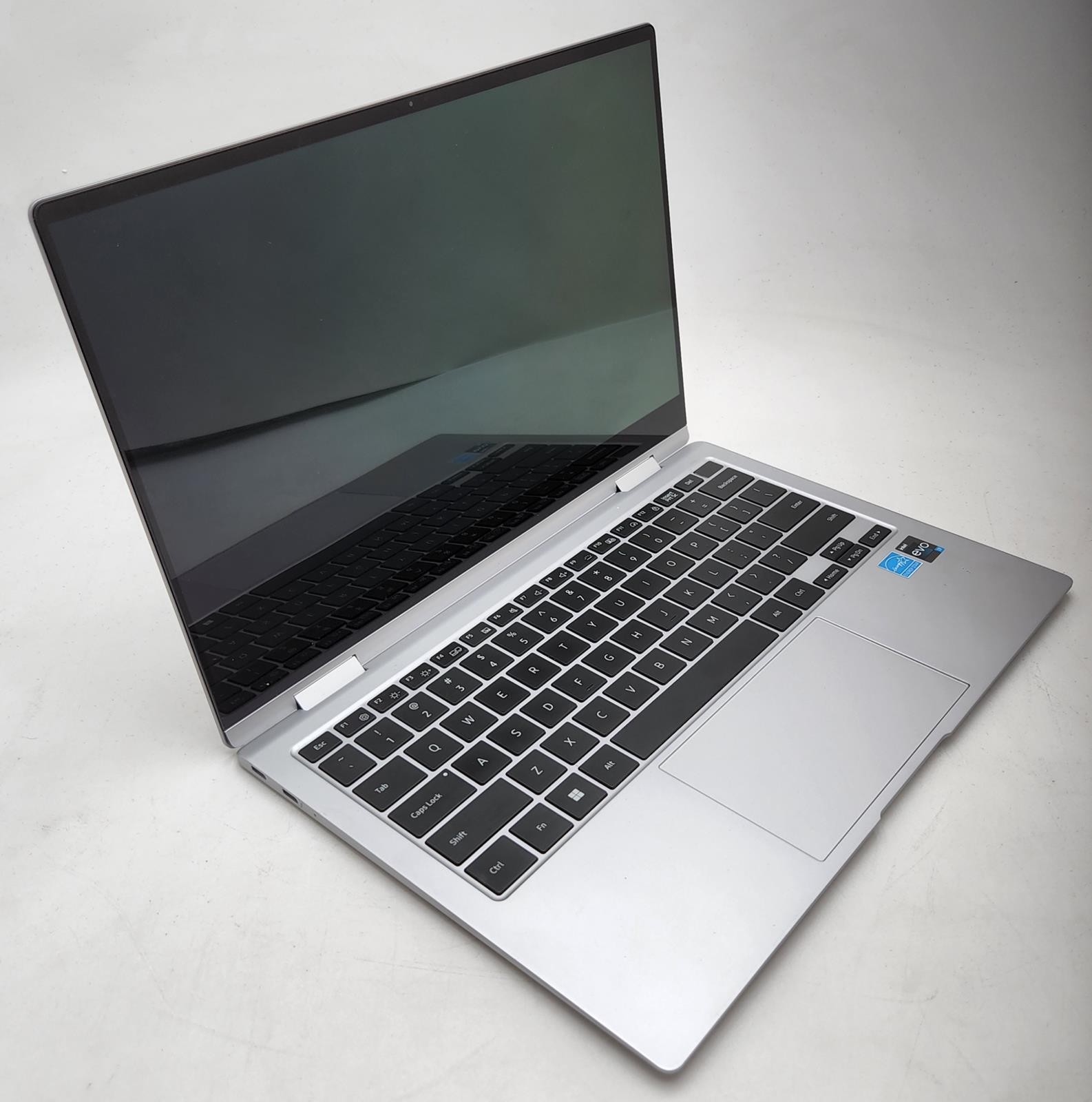 SAMSUNG NP930QED-KC1US P10VAB i7-1260P /16GB RAM /512GB NVMe / NO OS / #162965#