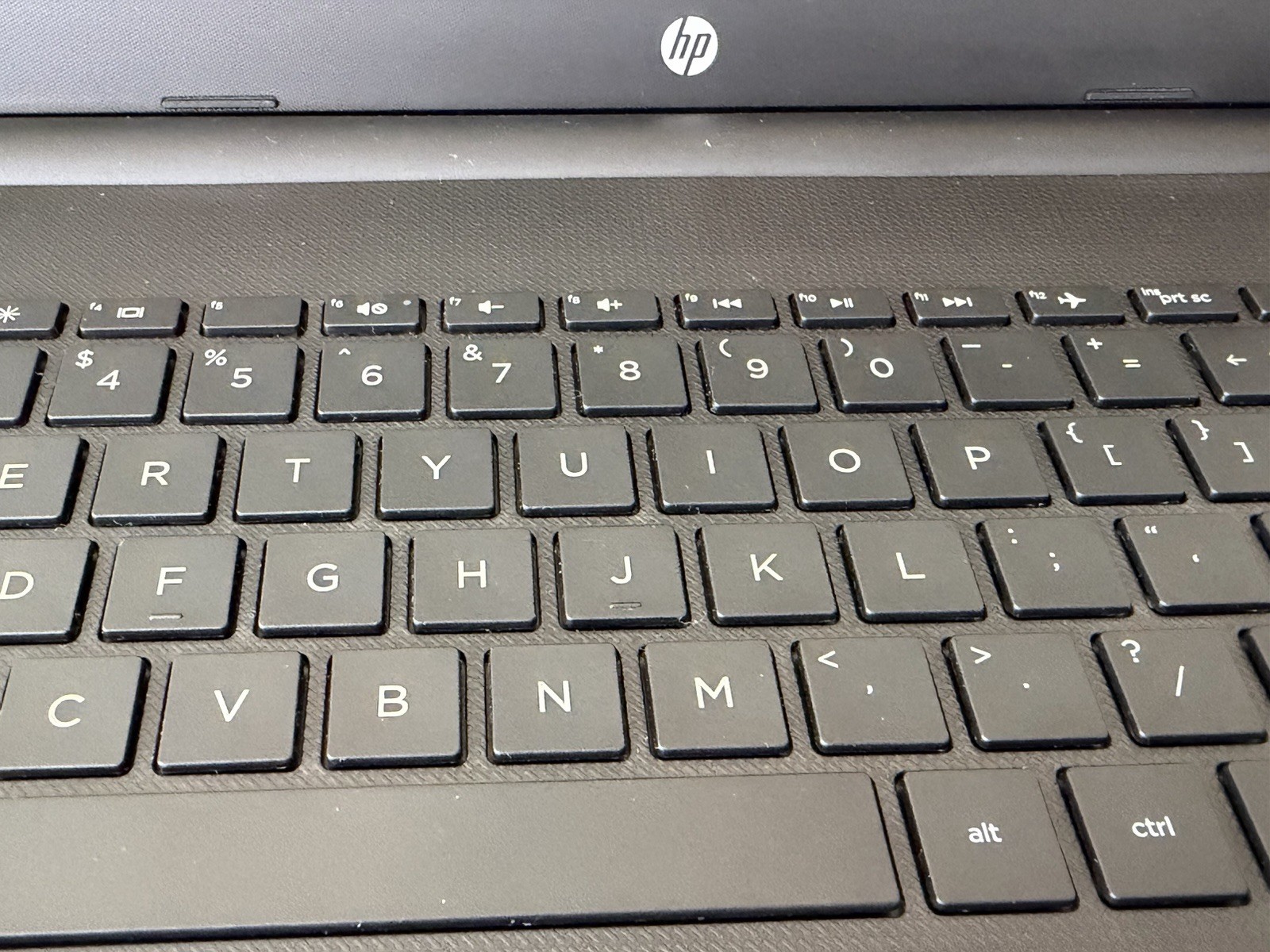 HP 15-bs016dx 15 Intel Core i5 7th Gen. Laptop Read Description