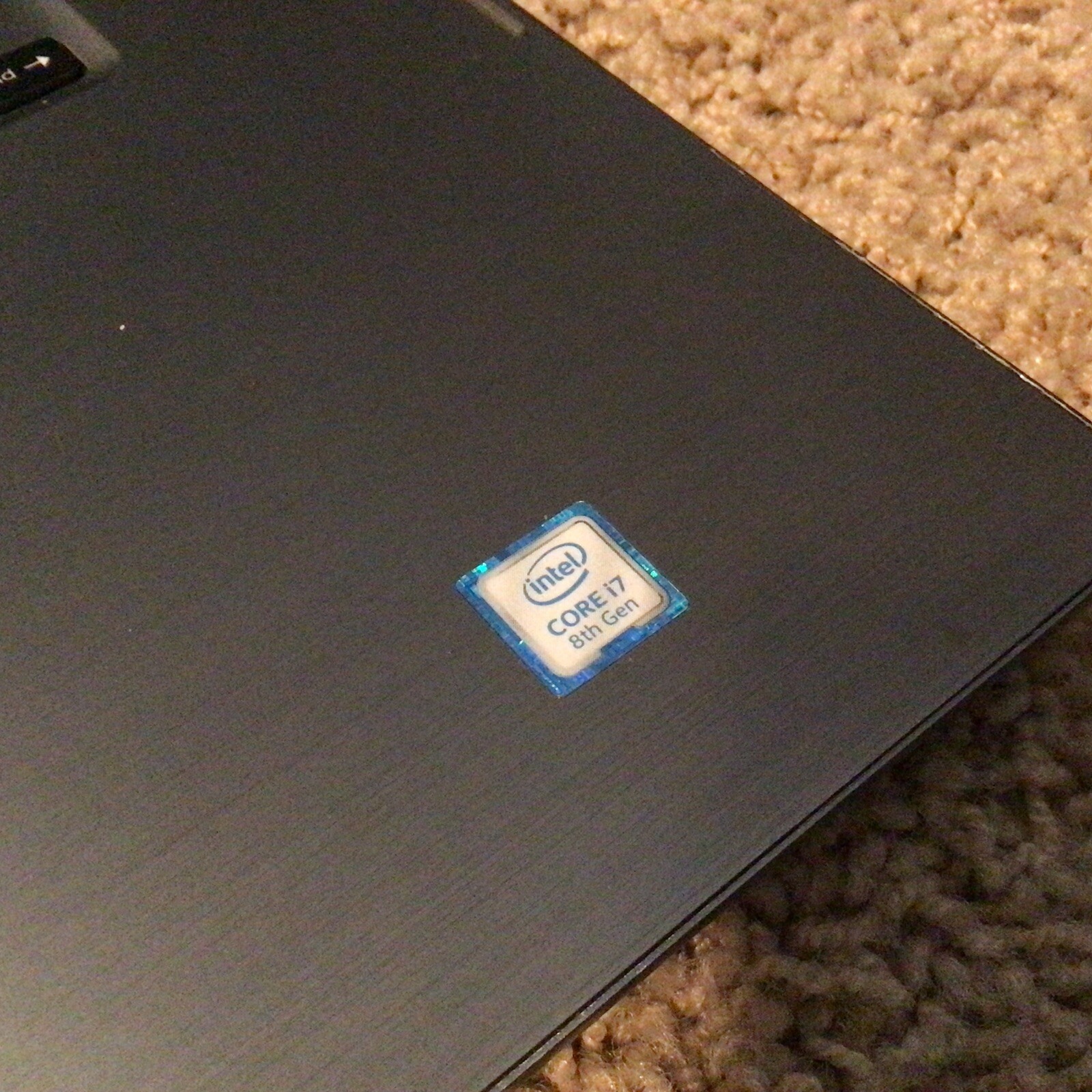 Dell Inspiron 7573 2n1 Laptop – i7-8550U @ 1.80GHz – 16GB Ram – 512 SSD