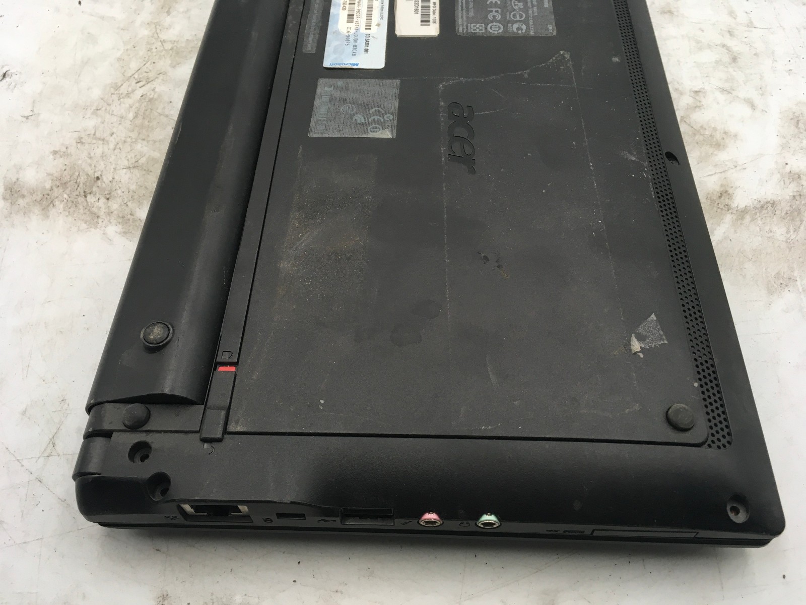 ACER ASPIRE ONE PAV70 – BOOTS TO BIOS – INTEL ATOM N450 – 1GB RAM -READ DESC- BB