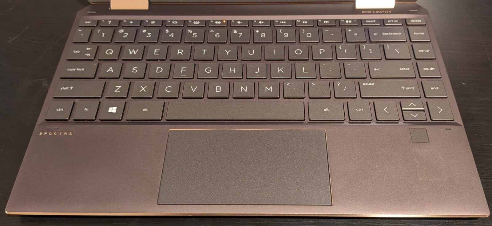 HP Spectre x360 13-aw2003dx 13.3″ 4K OLED, Intel i5 11th, 512 GB SSD, 8GB ram