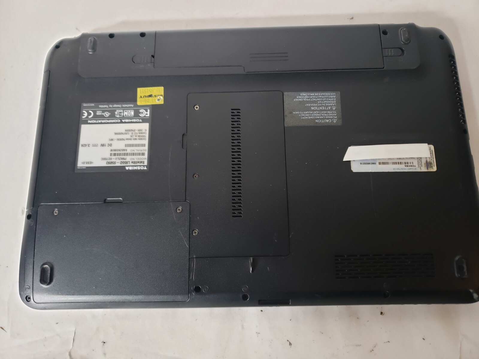 Toshiba Satellite L655D-S5094 Laptop For Parts No HDD/Charger