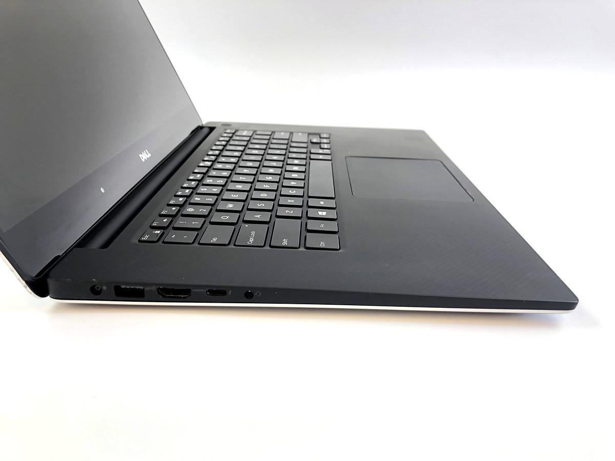 Dell Precision 5520 15.6″ i7-7820HQ 16GB 512GB SSD Quadro M1200 W10 Pro Touch