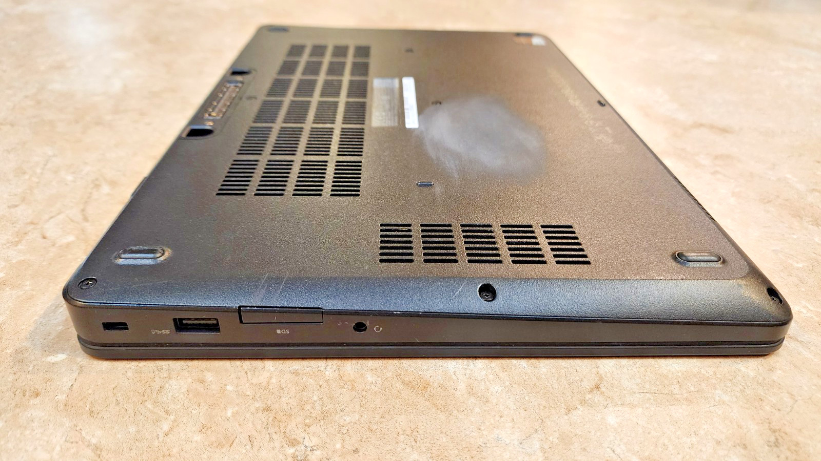 Dell Latitude E5470 14″ Quad-Core i5-6300HQ 16GB RAM 128GB SSD Win 11 Laptop