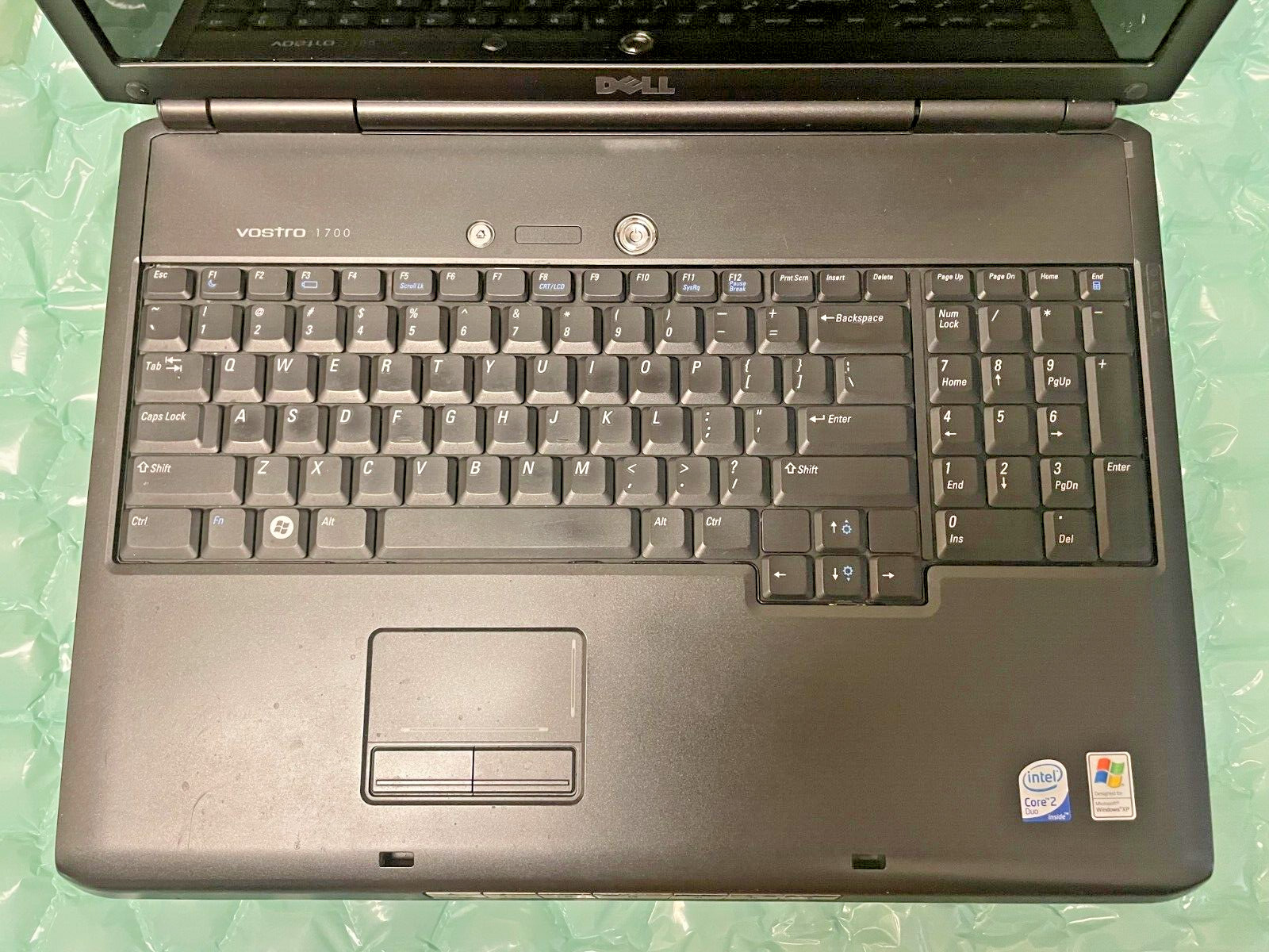 Dell Vostro 1700 Intel core Duo pro 2.00 GHz 3072MB RAM 320 320 GB HDD