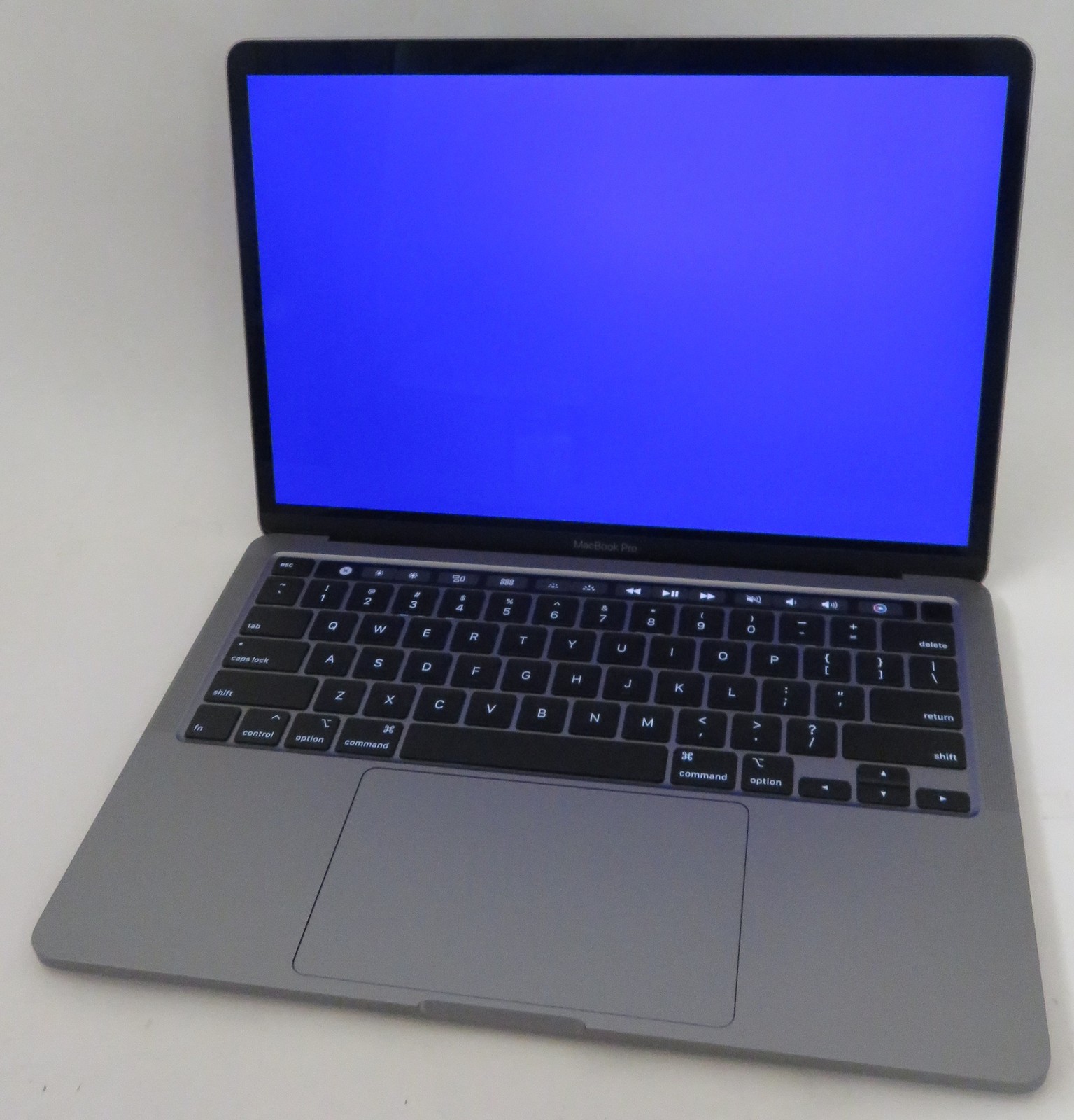Apple MacBook Pro 2020 13in Retina i7-1068NG7 @2.3GHz 16GB 512GB Sequoia