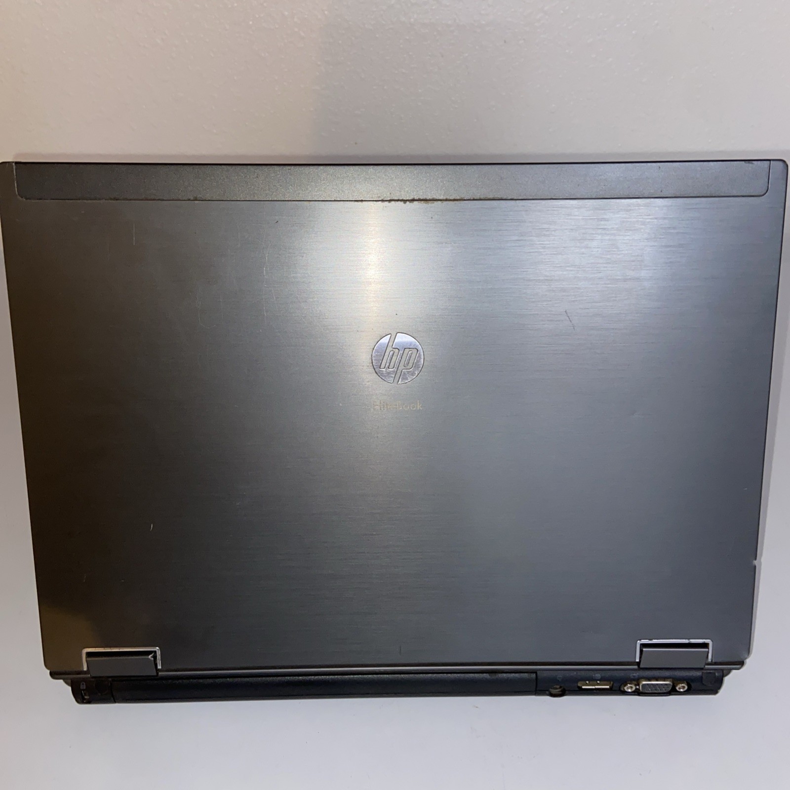HP EliteBook 8440W Intel i5-M520 2.4GHz 4GB NO HDD, BAD KEYS, No Charger AS IS!